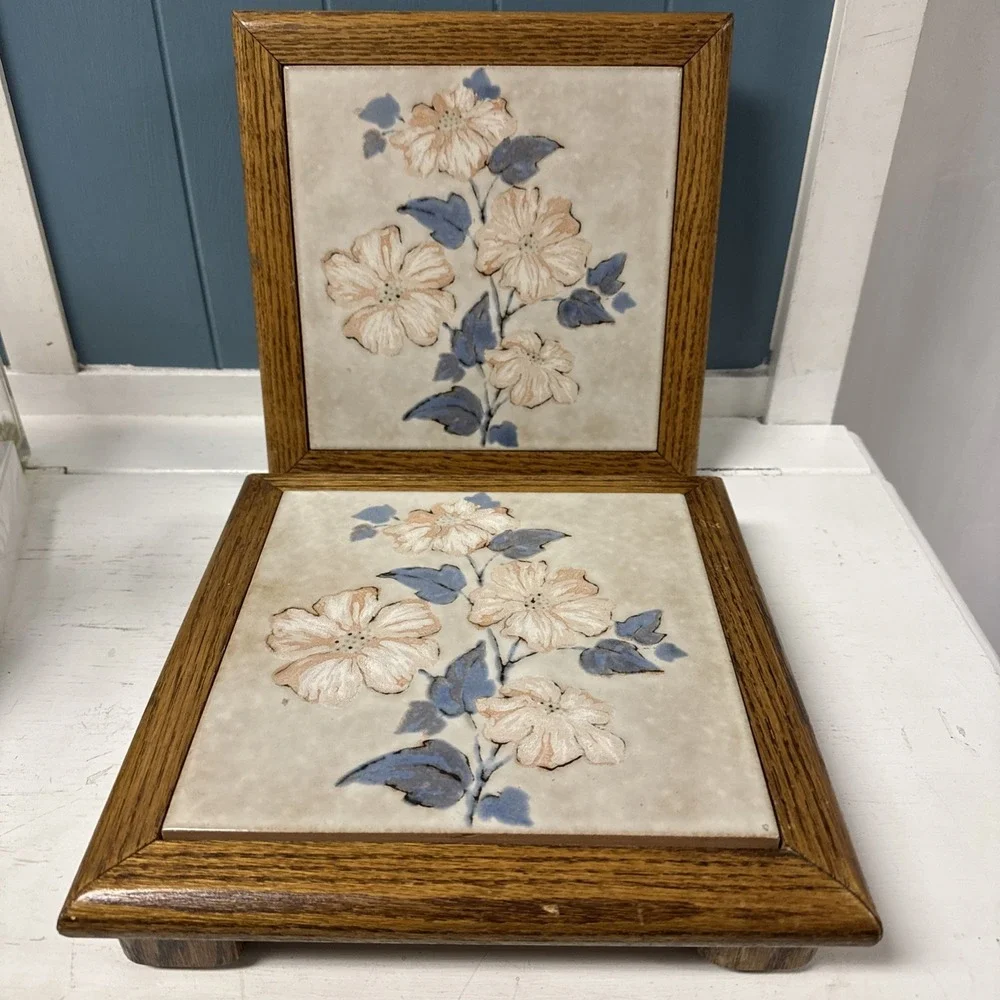 Lot If 2 Trivet 10